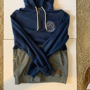 Roots Canada men’s hooded sweater
